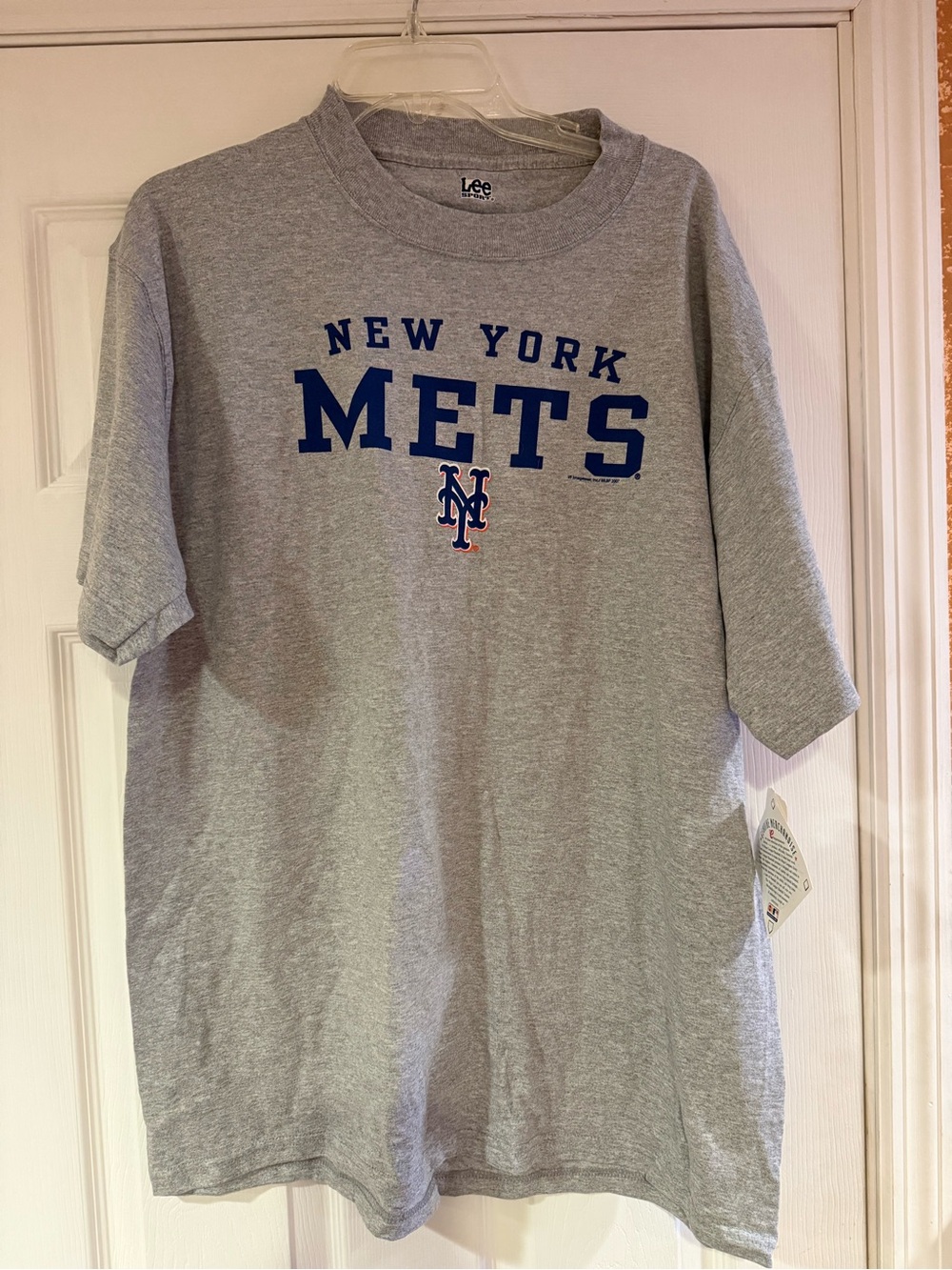 NWT Gray t-shirt with METS Logo